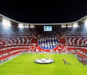 开云体育在线-赛道烈焰，汉密尔顿驾驶法拉利力克红牛，点燃银石之战