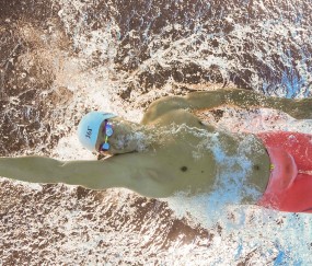 开云体育视频直播-跨界争锋，从CBA老鹰稳胜到F1贝恩接管，竞技场上的唯一性法则