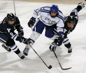 开云体育官网-枫叶军团火力全开压制特兰加雄狮，巴雷拉一锤定音完成自我救赎