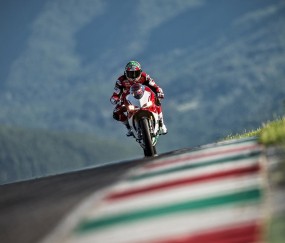 开云体育在线-西甲国家德比之夜，锡安赛后评分拉满的跨时空对话