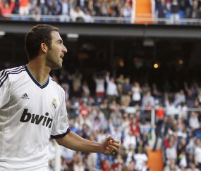 开云体育中国-联合杯鏖战预演巅峰对决，阿尔卡拉斯统治全场剑指ATP总决赛王座