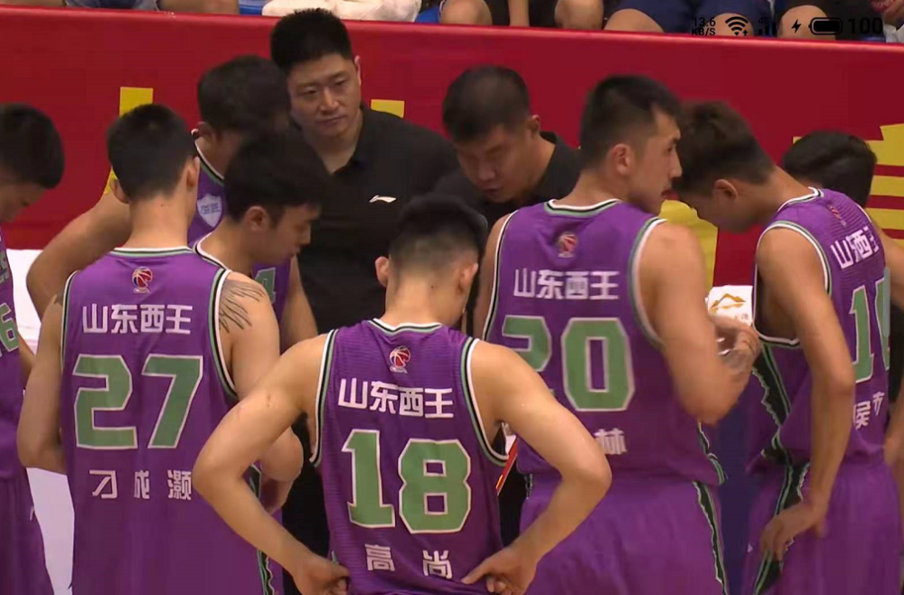 上海男篮力克江苏队，豪取连胜再登巅峰