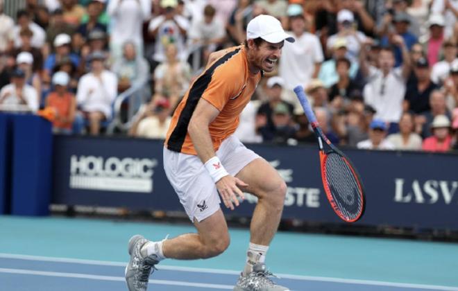 意大利网球队鏖战英国网球队，穆雷统治全场