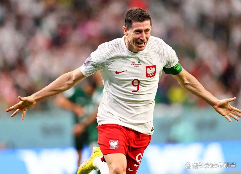 波兰完胜尤文,莱万刷新纪录 波兰完胜尤文,莱万刷新纪录