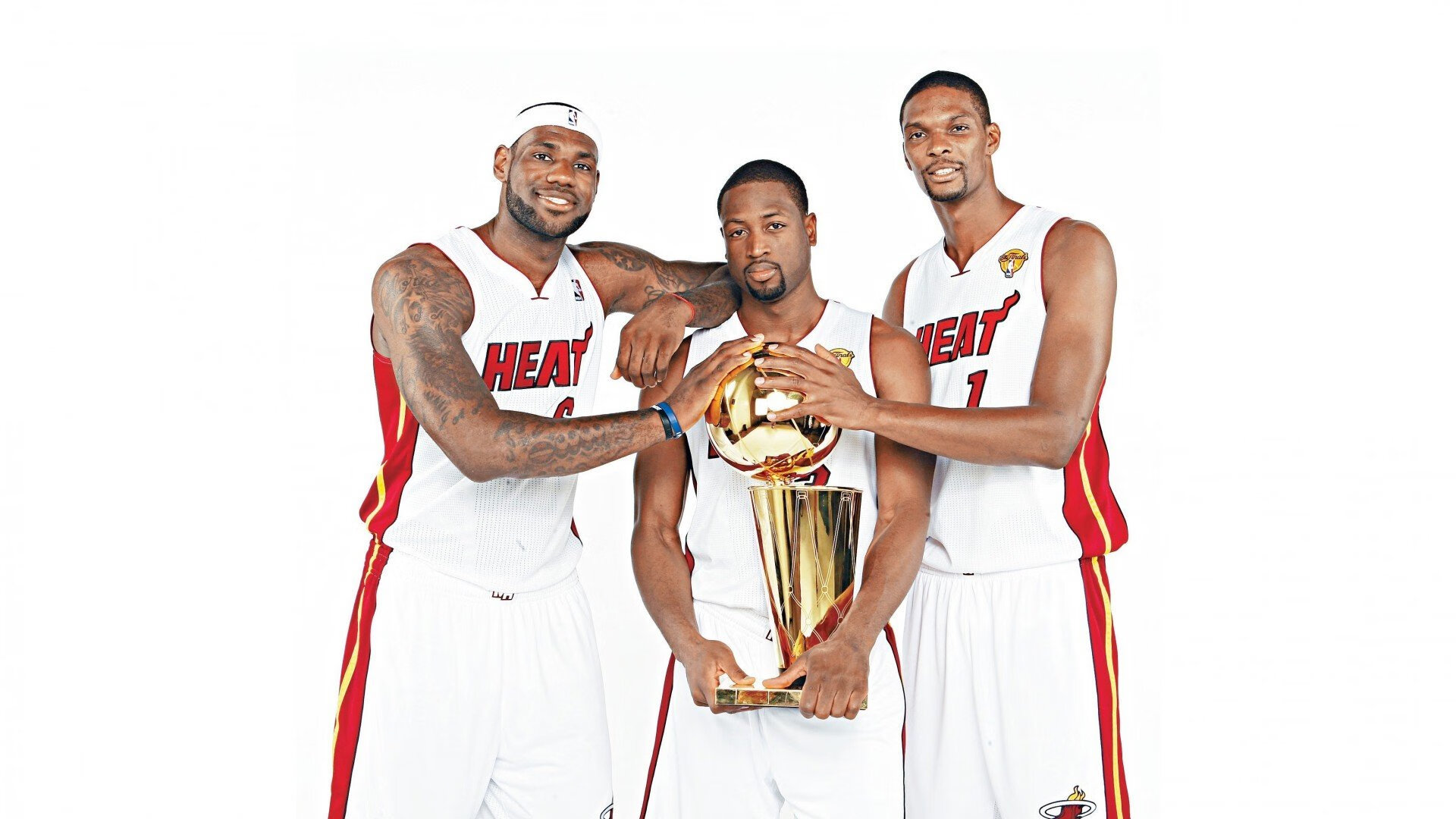 从芬兰碾压喀麦隆到罗德里扛起全队，论现代体育中的个体与集体悖论