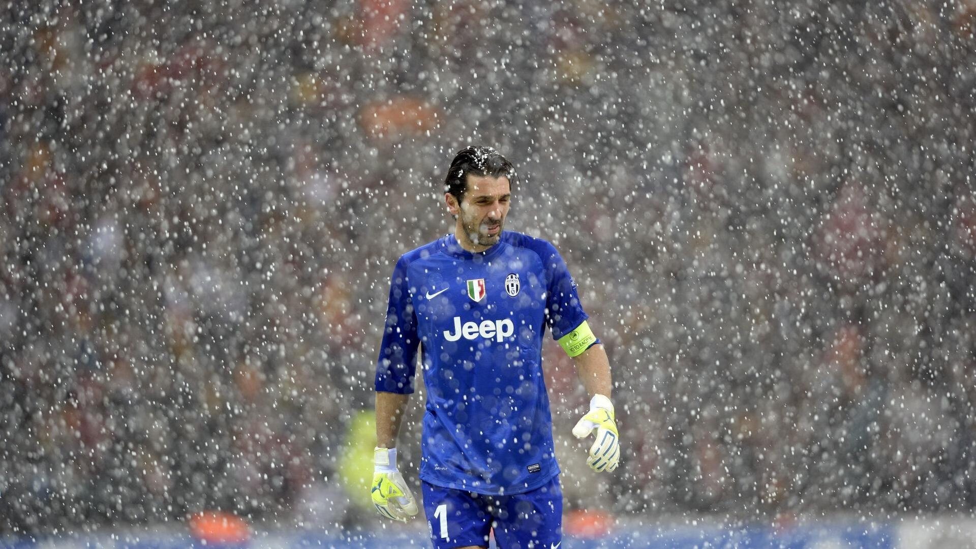 年度焦点之战之夜，孔德状态火热，一锤定音